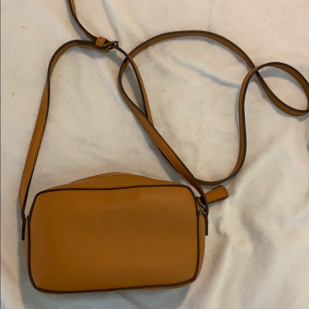 Gap small crossbody